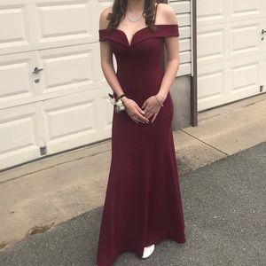Maroon Off-Shoulder Prom/Evening Dress